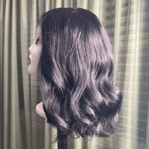 Luxurious Black Wavy Hair Wig